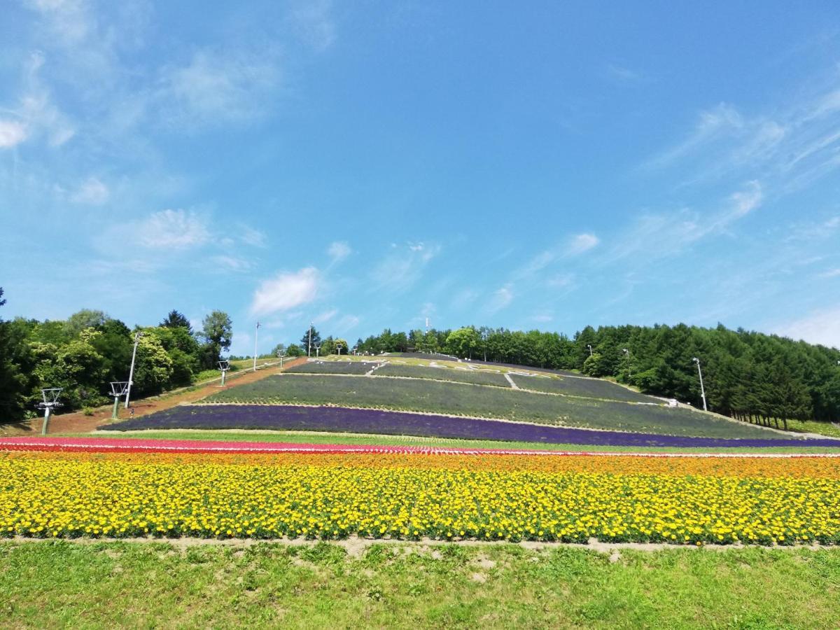 Hotel Hanafuji Inn Фурано Экстерьер фото