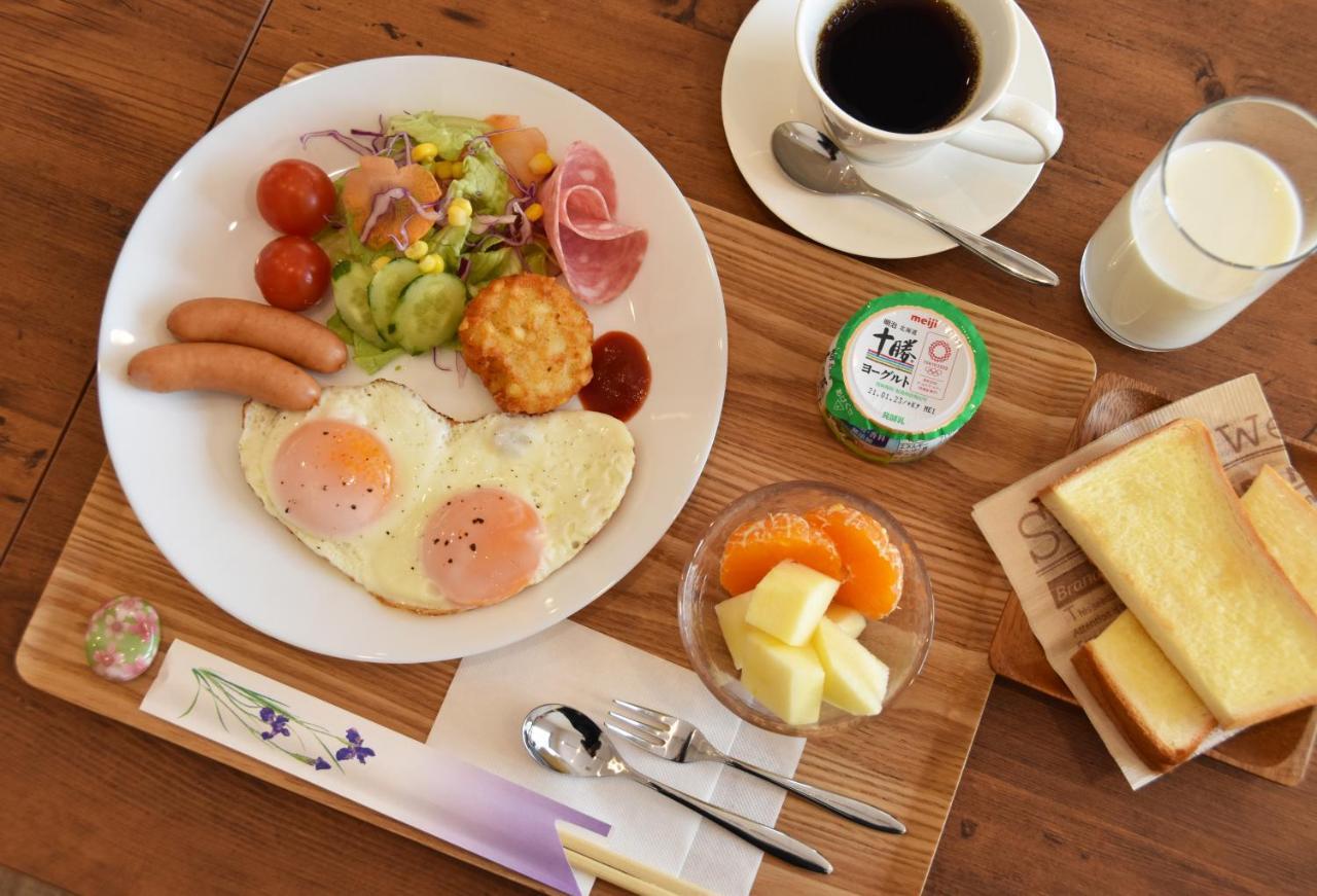 Hotel Hanafuji Inn Nakafurano Экстерьер фото