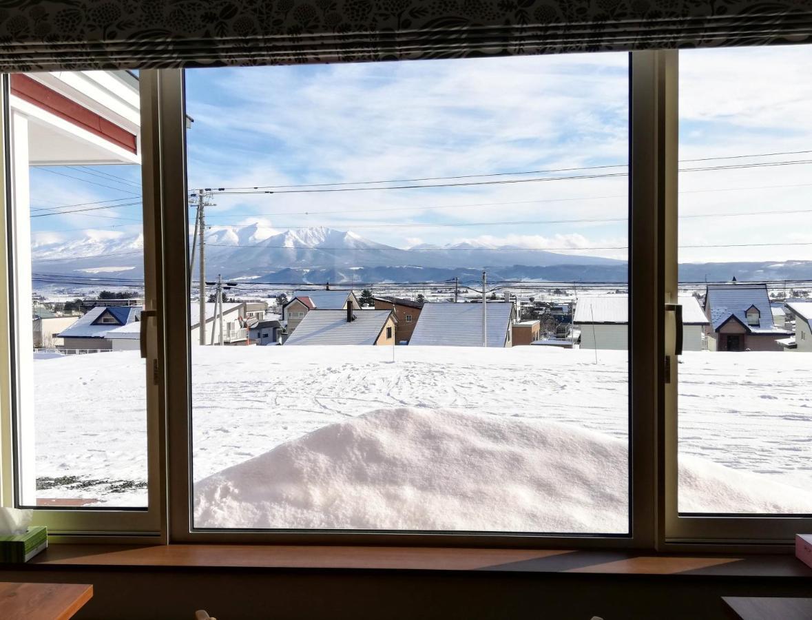 Hotel Hanafuji Inn Nakafurano Экстерьер фото